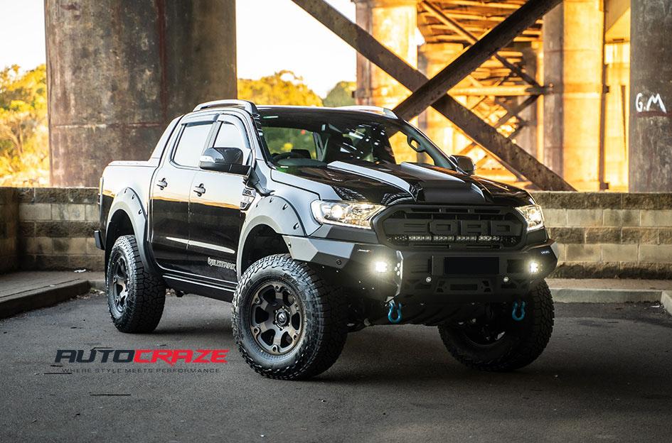 FORD RANGER BEAST BLACK MACHINED WITH DARK TINT